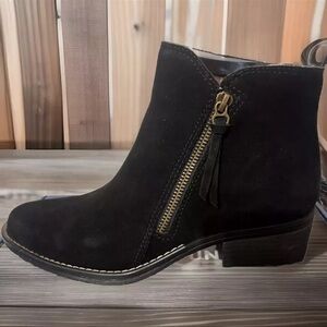 NWT White Mountain Black Women Ankle Heeled Boots